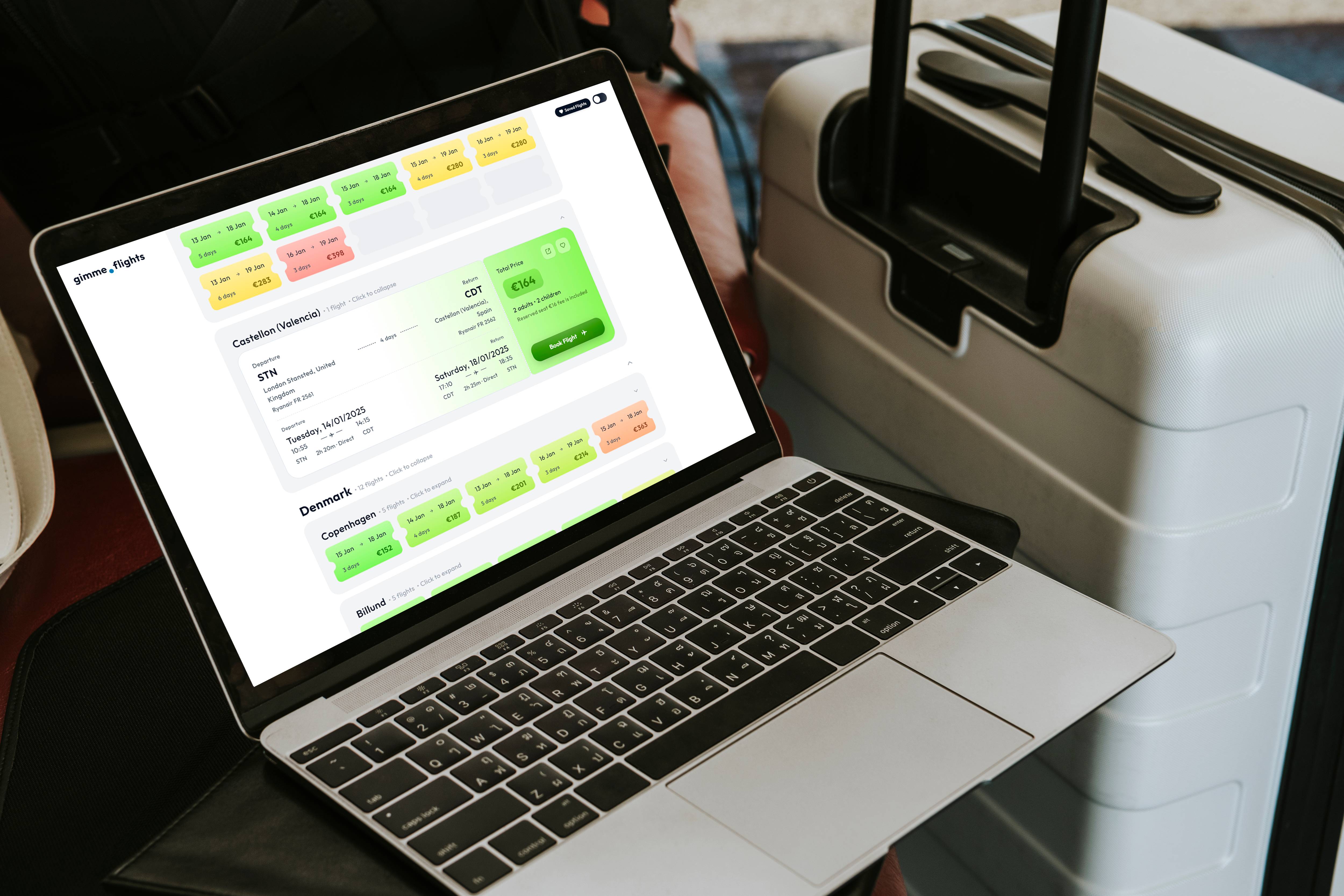 OAKSUN studio website displayed on laptop mockup